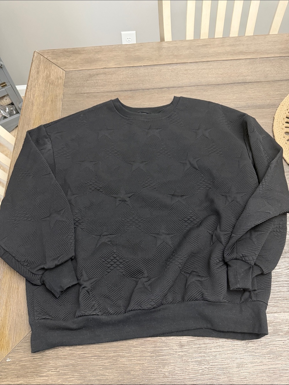 Black Women’s Textured Star Crewneck Sweatshirt